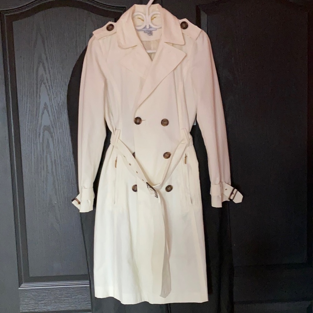 Zara Women’s Trench Coat Size Medium